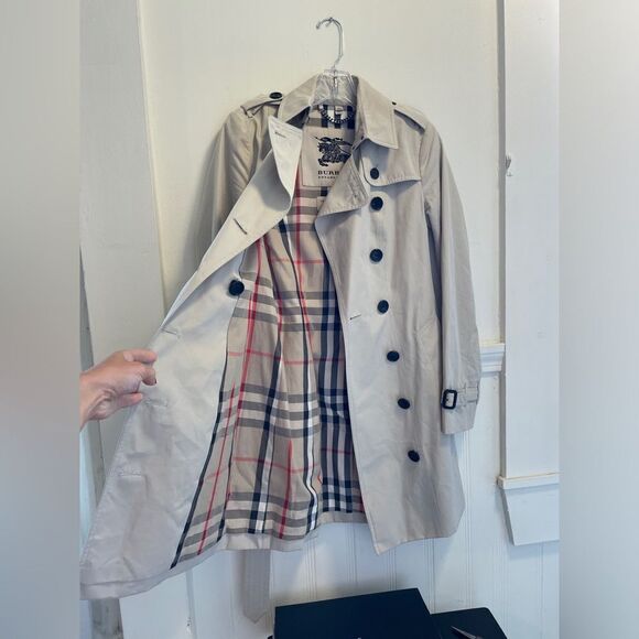 Burberry The Sandringham Trench Coat Women’s Sise M - Picture 8 of 17
